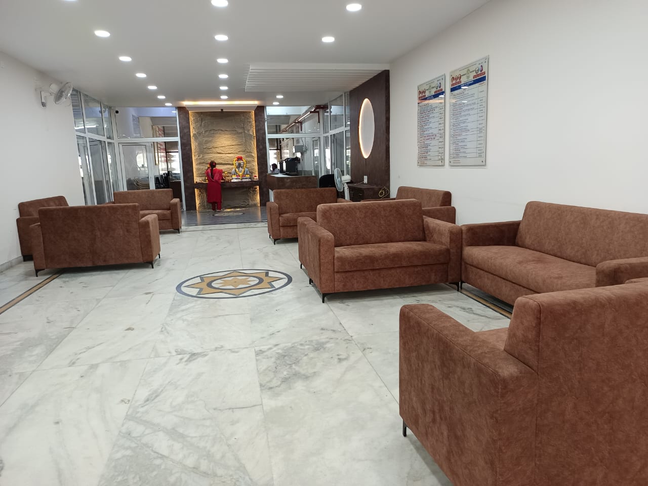 Sharnbasva University Lounge